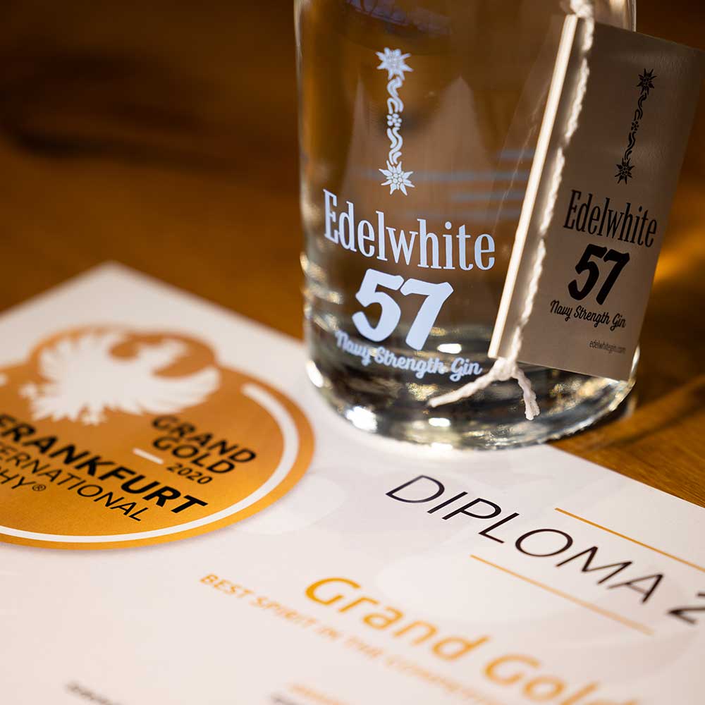 Featured image for “Awards Edelwhite 57 – Navy Strength Gin”