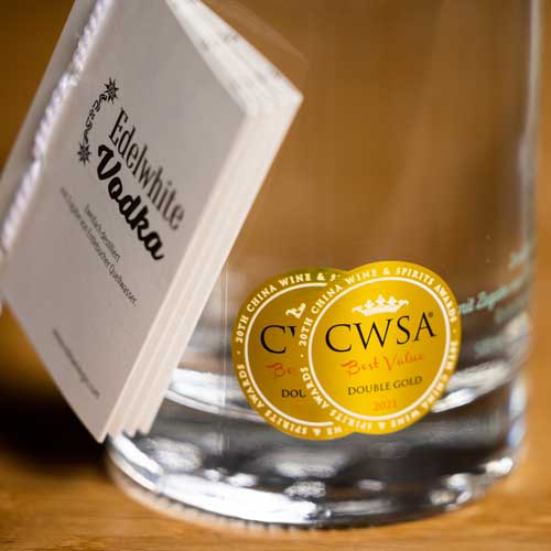 Featured image for “Awards Edelwhite Premium-Vodka”